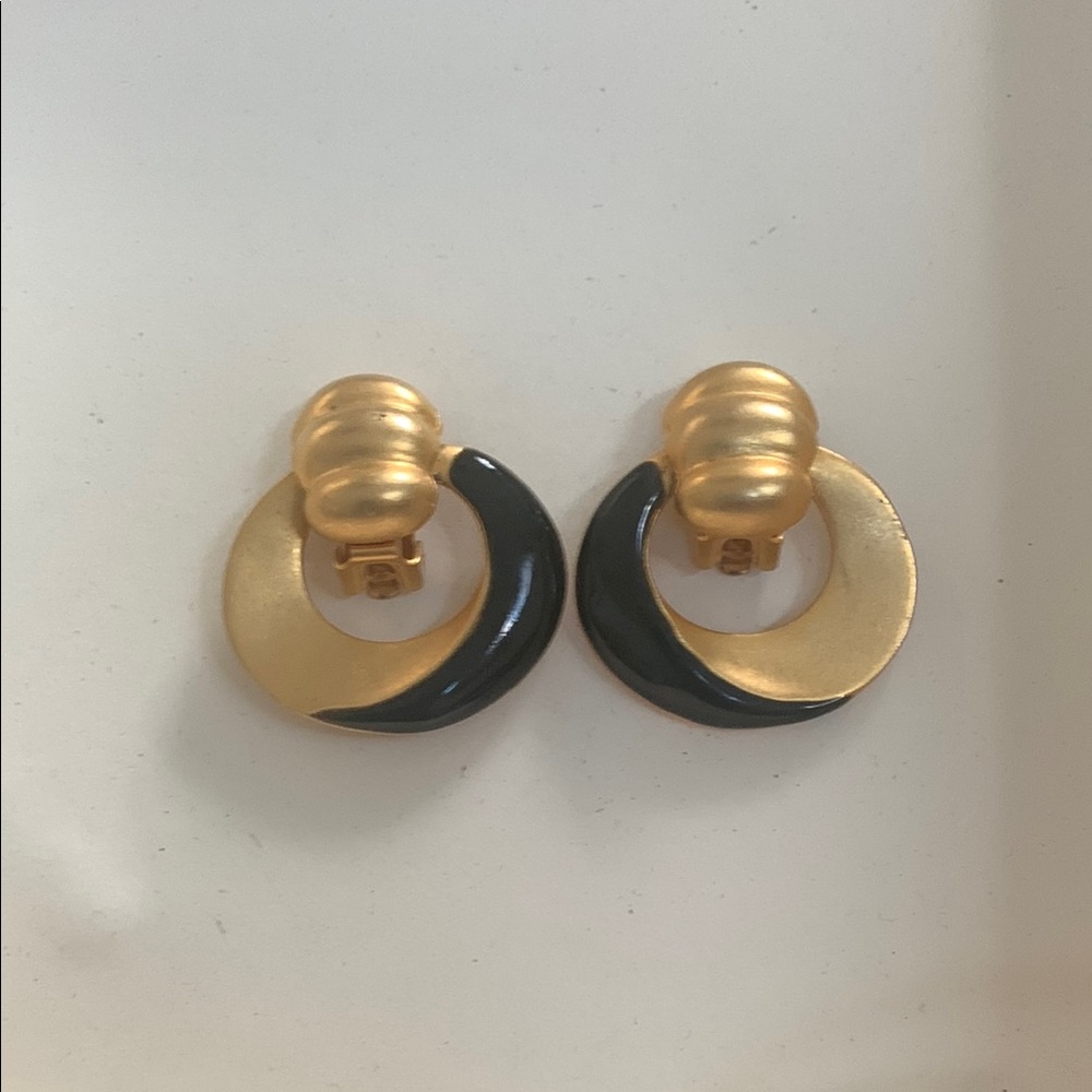 Vintage Don-Lin Elegant Gold and Black Clip On Earrings